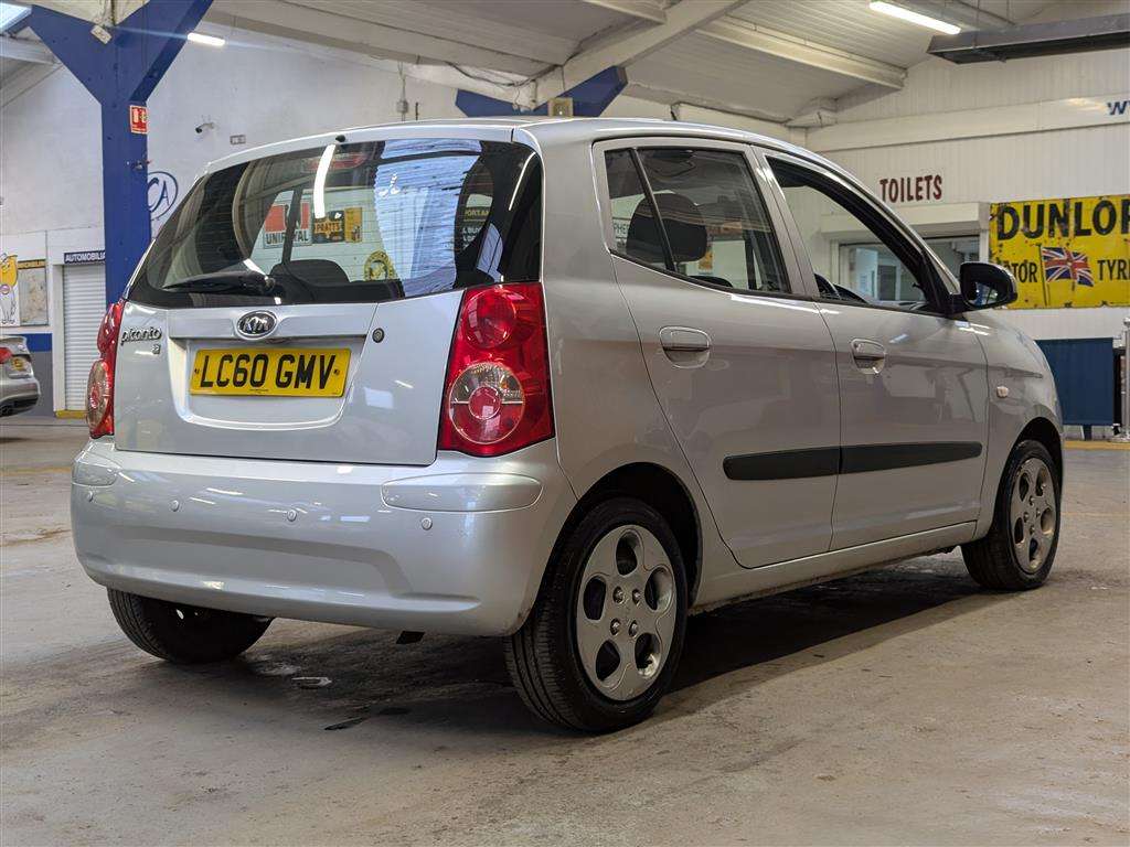 <p>2010 KIA PICANTO 2</p>