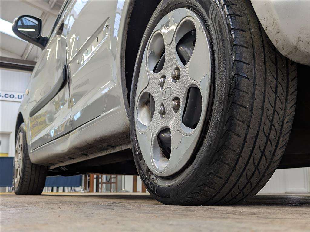 <p>2010 KIA PICANTO 2</p>