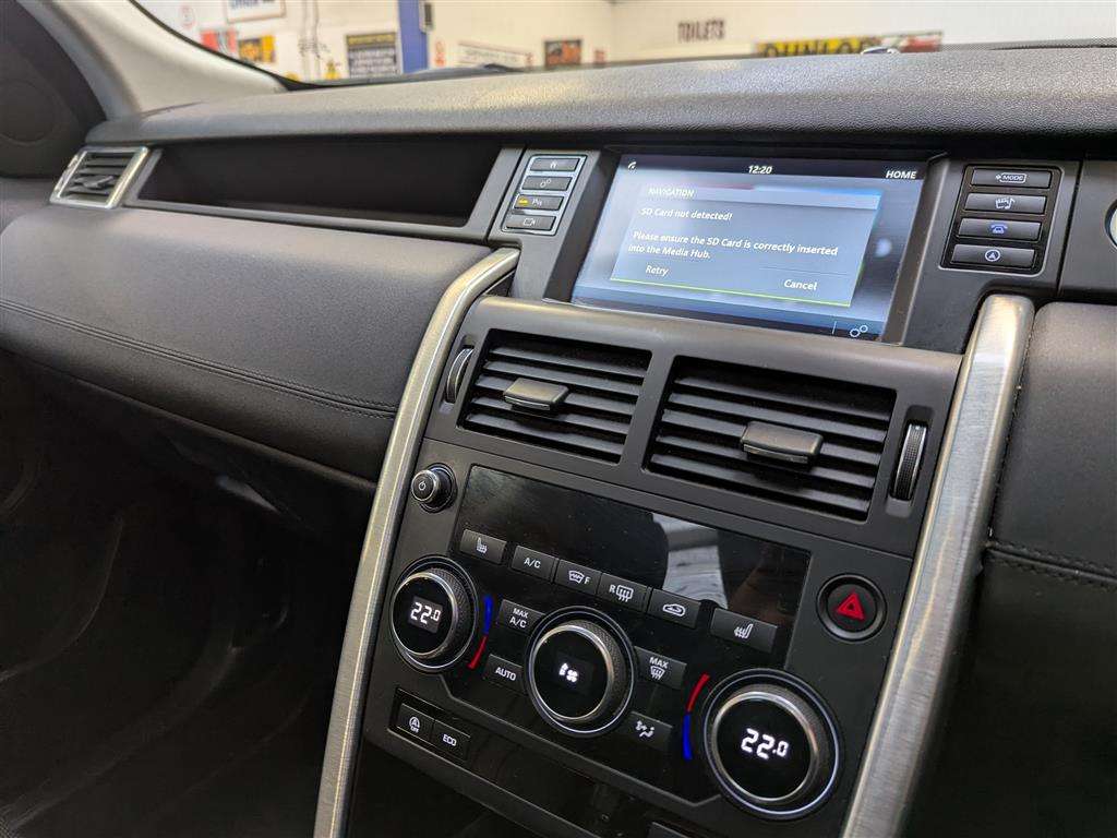 <p>2017 LAND ROVER DISCOVERY SPORT HSE ED4</p>