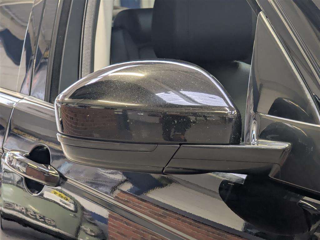 <p>2017 LAND ROVER DISCOVERY SPORT HSE ED4</p>