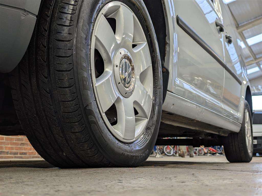 <p>2006 VOLKSWAGEN CADDY C20 TDI S-A</p>