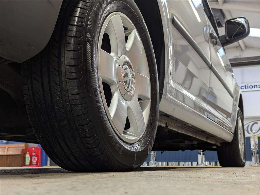 <p>2006 VOLKSWAGEN CADDY C20 TDI S-A</p>