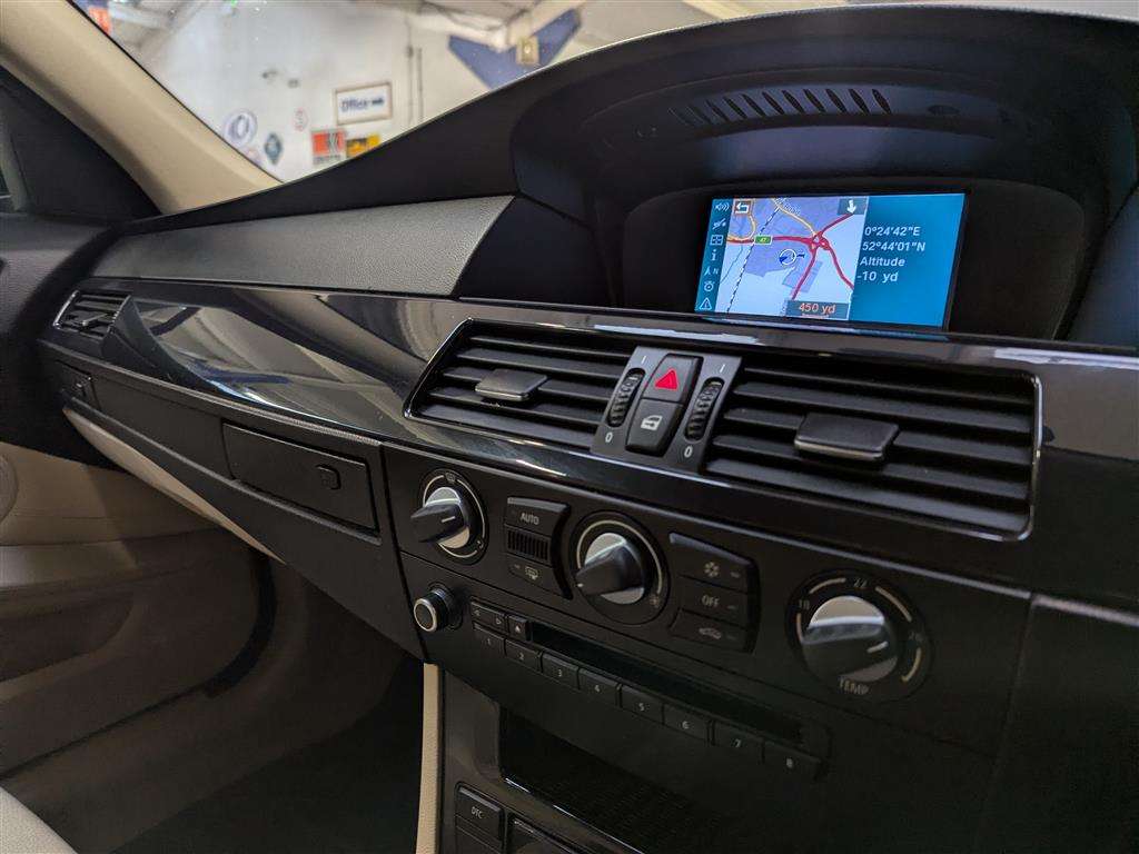 <p>2009 BMW 520D SE BUS EDITION AUTO</p>