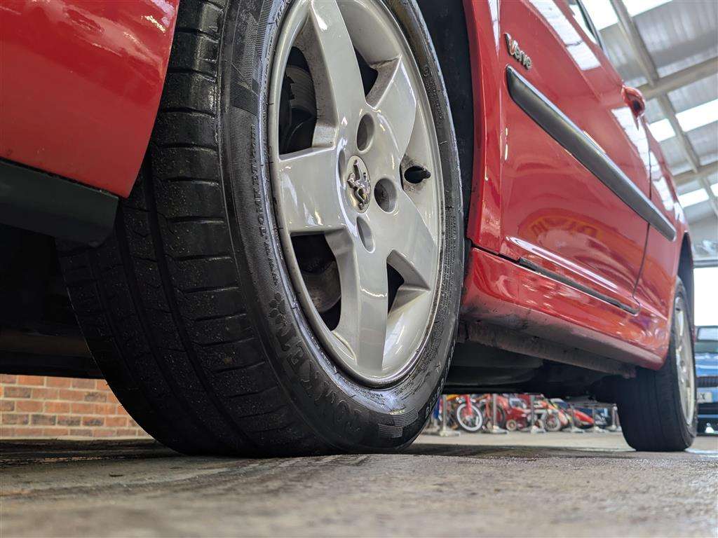 <p>2009 PEUGEOT 207 VERVE</p>