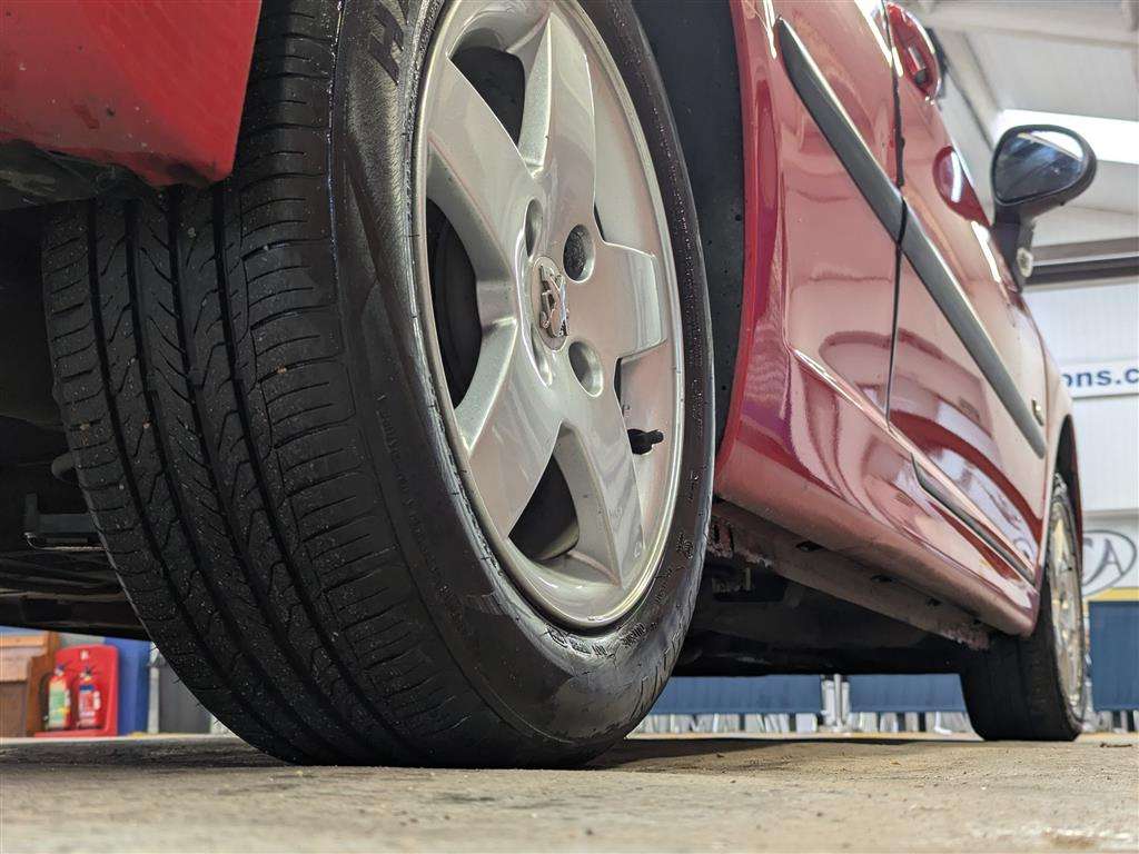 <p>2009 PEUGEOT 207 VERVE</p>