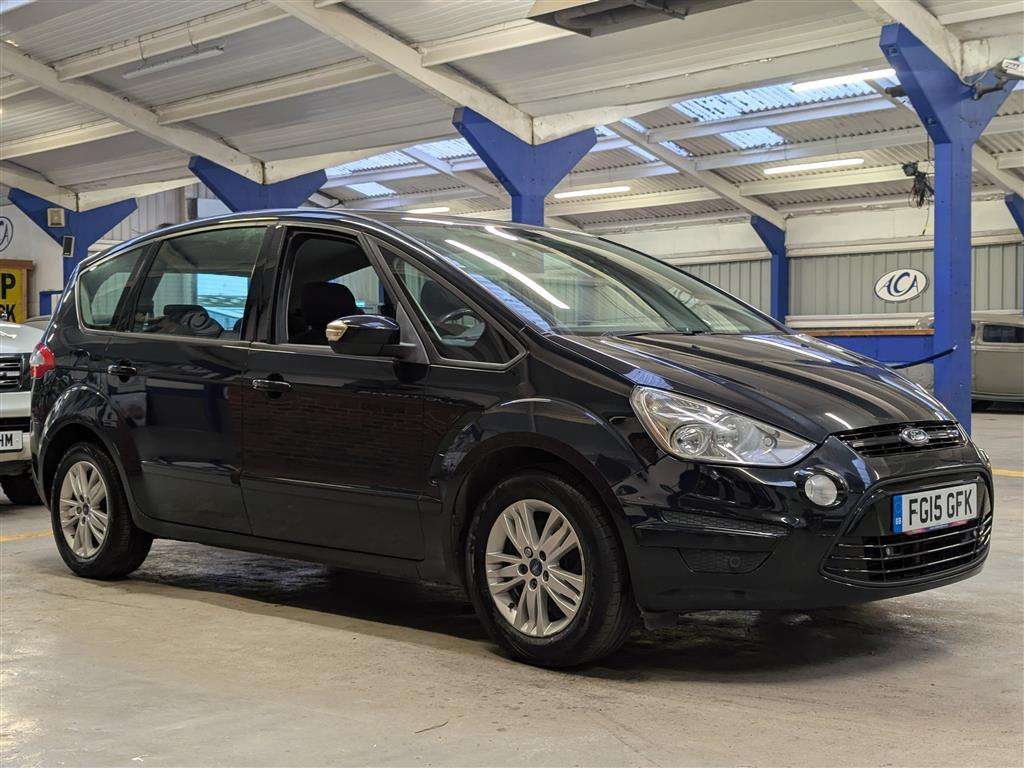 <p>2015 FORD S-MAX ZETEC TDCI 140</p>