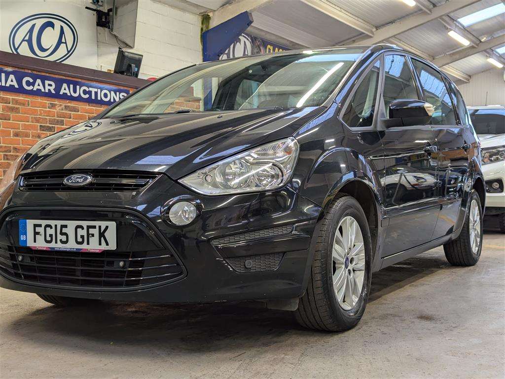 <p>2015 FORD S-MAX ZETEC TDCI 140</p>