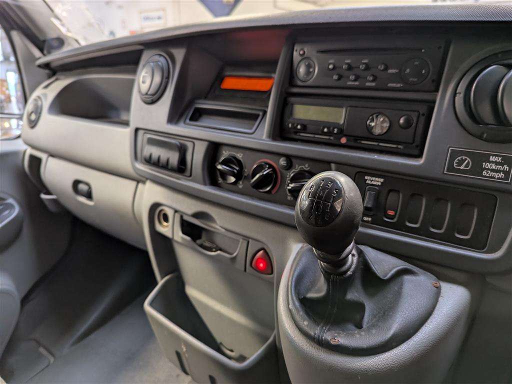 <p>2009 RENAULT MASTER LM39 DCI 120</p>