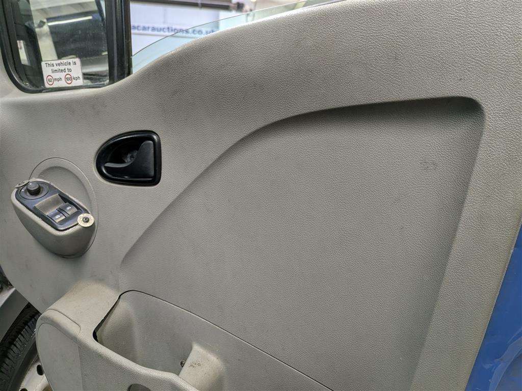 <p>2009 RENAULT MASTER LM39 DCI 120</p>