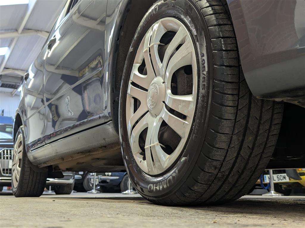 <p>2011 SKODA FABIA S 6V</p>