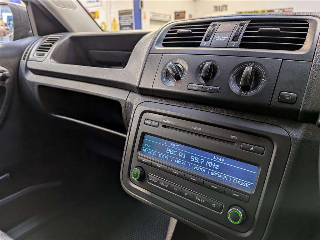 <p>2011 SKODA FABIA S 6V</p>