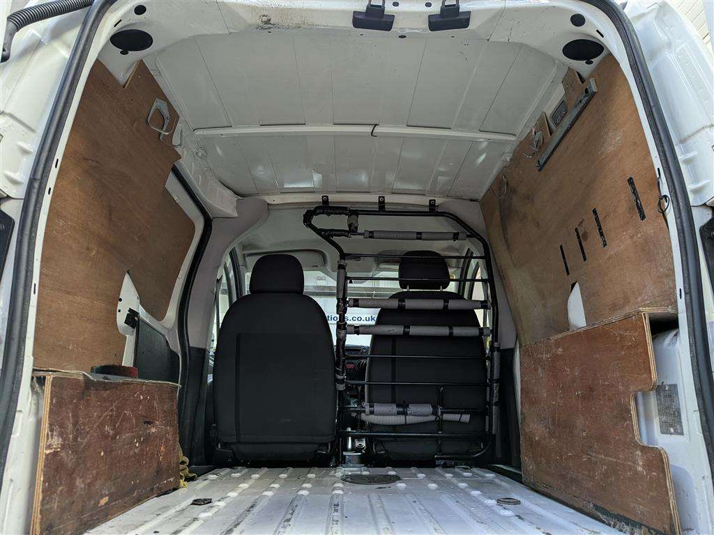 <p>2012 PEUGEOT BIPPER S HDI</p>