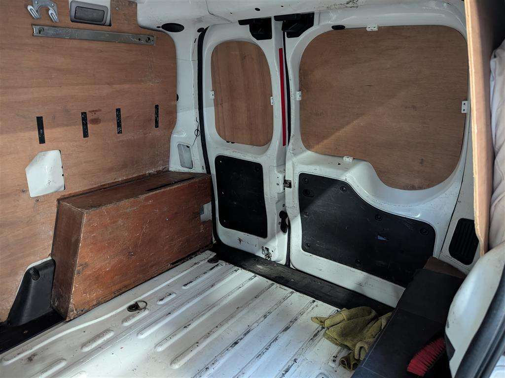 <p>2012 PEUGEOT BIPPER S HDI</p>