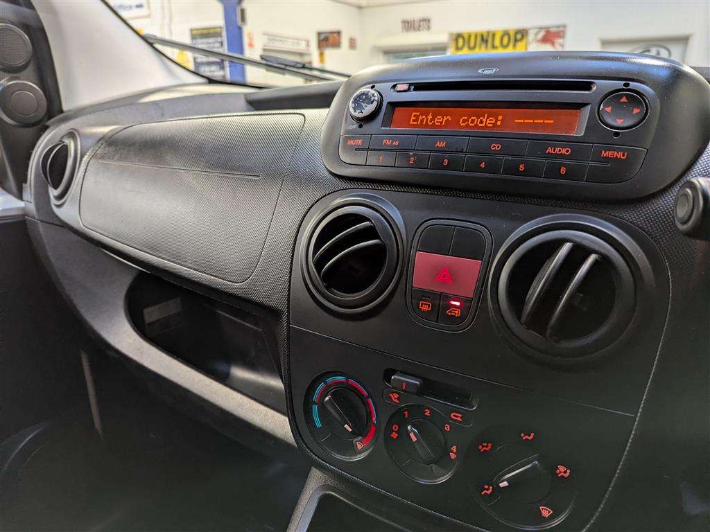 <p>2012 PEUGEOT BIPPER S HDI</p>