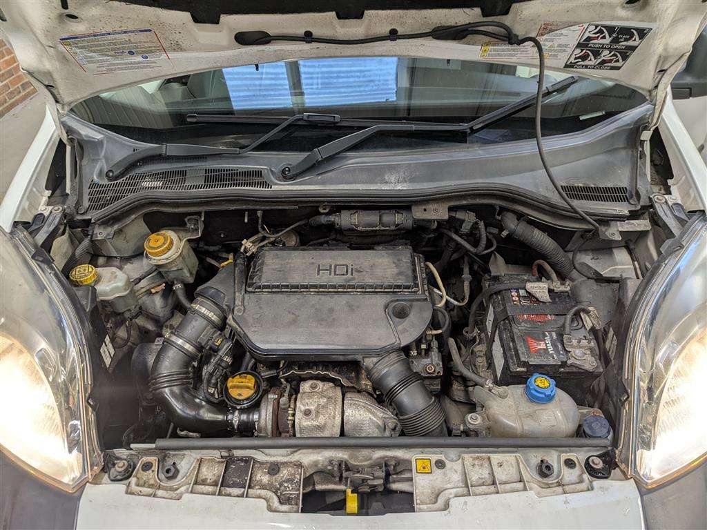 <p>2012 PEUGEOT BIPPER S HDI</p>