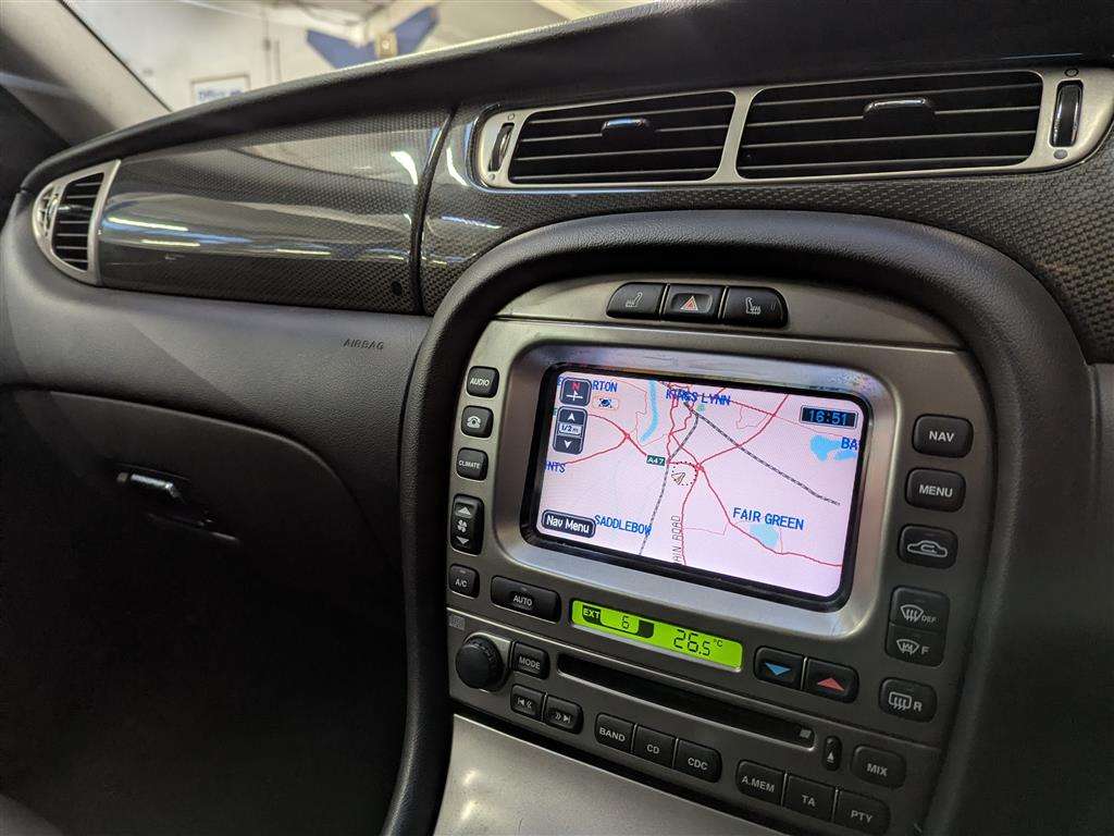 <p>2008 JAGUAR X-TYPE SE</p>