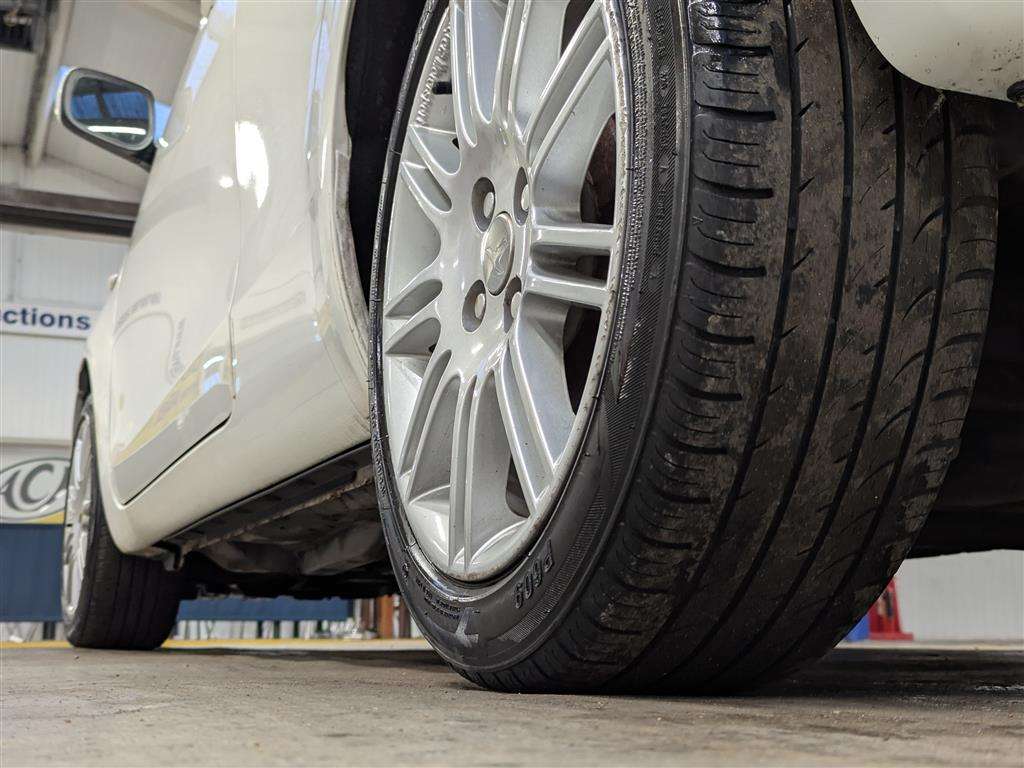 <p>2011 TOYOTA YARIS SR VVT-I</p>