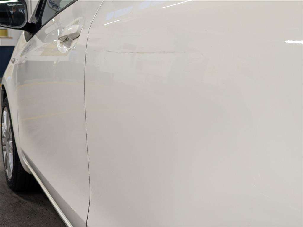 <p>2011 TOYOTA YARIS SR VVT-I</p>