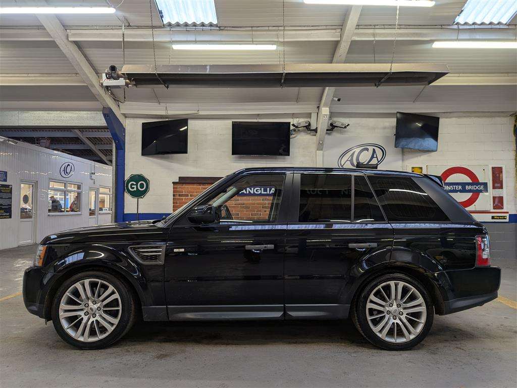 <p>2011 LAND ROVER RANGE ROVER SP HSE TDV6 A</p>