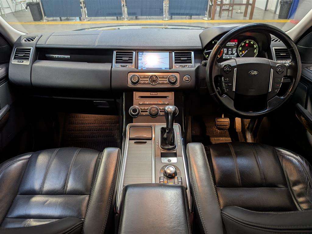 <p>2011 LAND ROVER RANGE ROVER SP HSE TDV6 A</p>