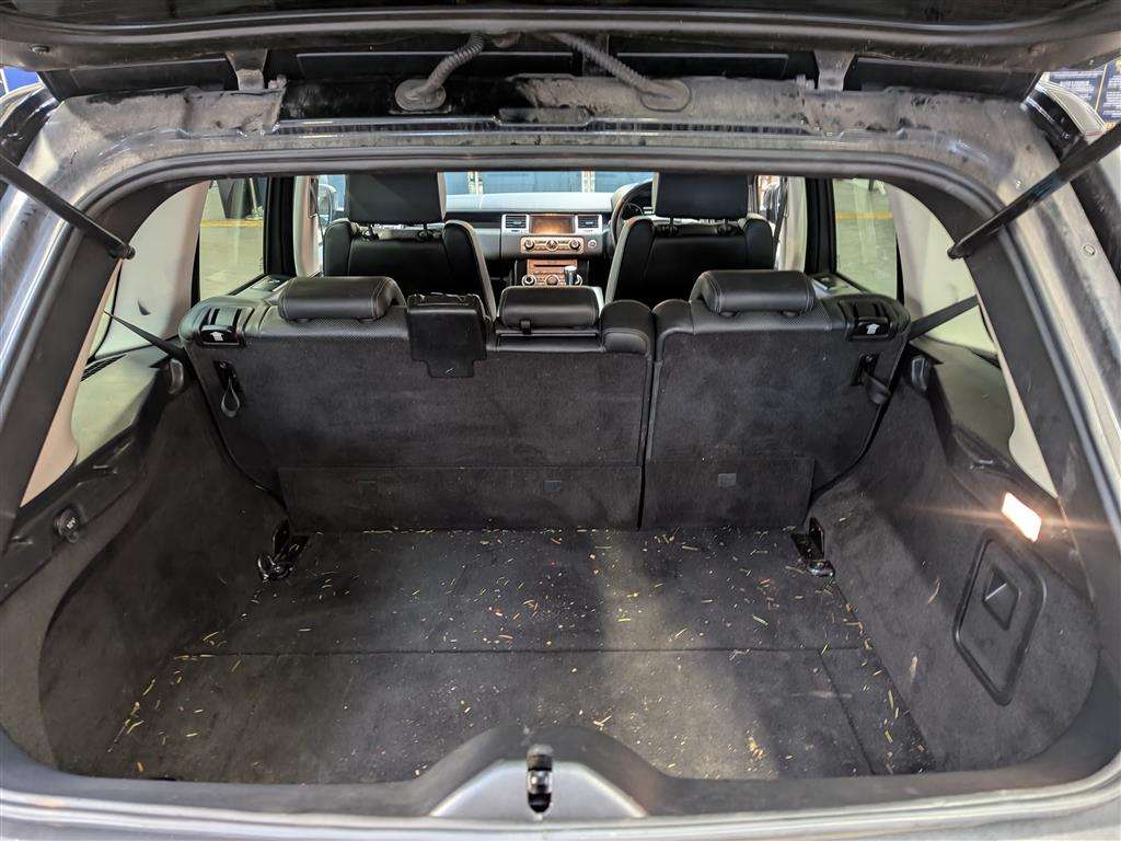 <p>2011 LAND ROVER RANGE ROVER SP HSE TDV6 A</p>