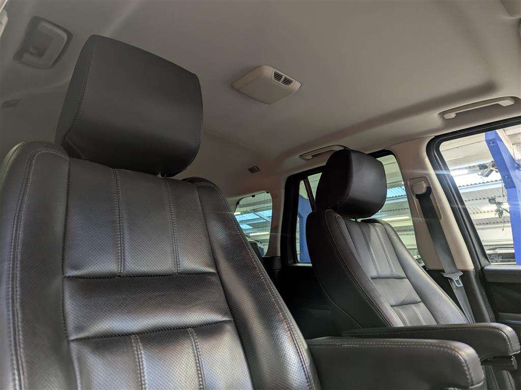 <p>2011 LAND ROVER RANGE ROVER SP HSE TDV6 A</p>