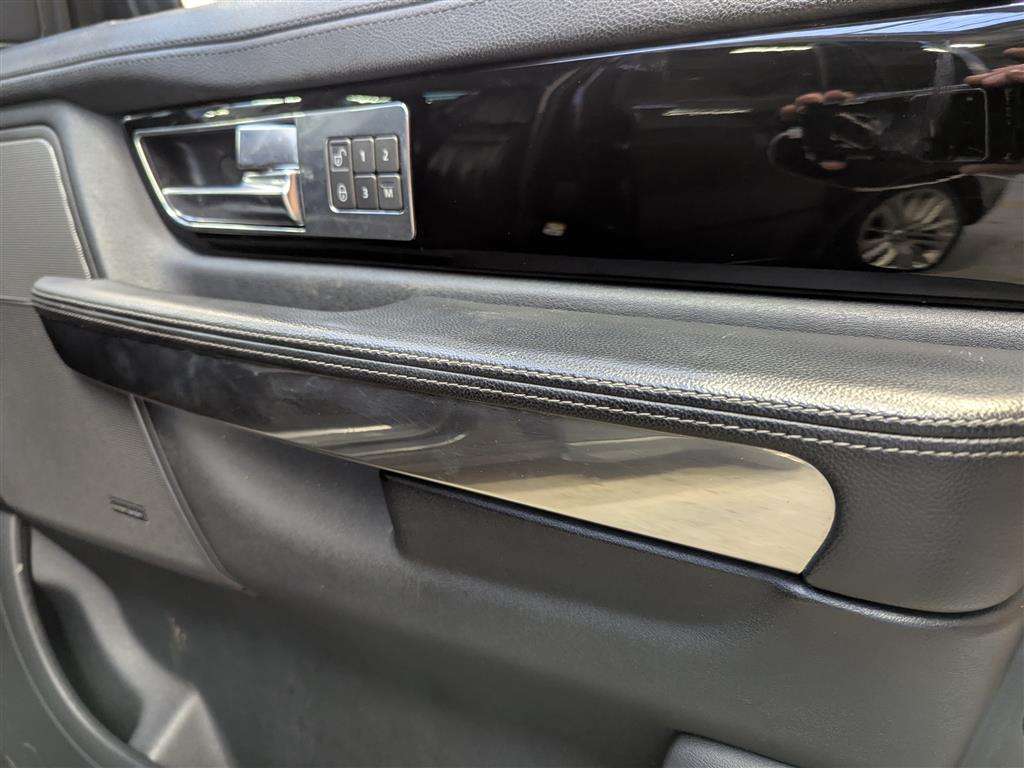 <p>2011 LAND ROVER RANGE ROVER SP HSE TDV6 A</p>