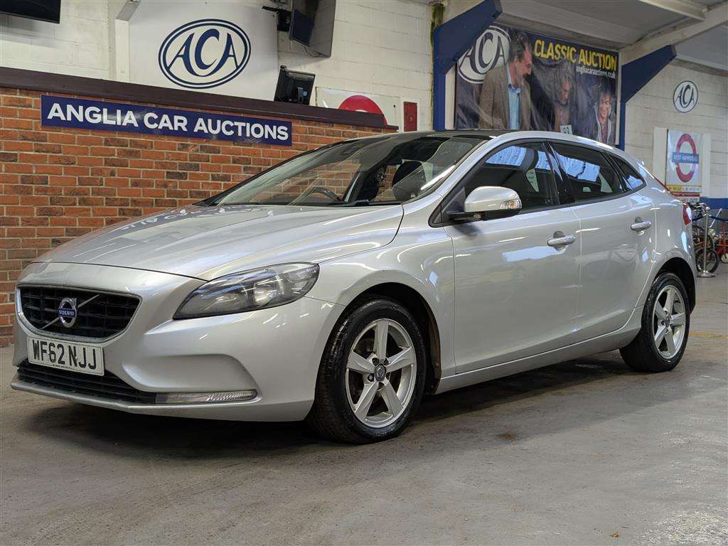 <p>2012 VOLVO V40 ES D2</p>