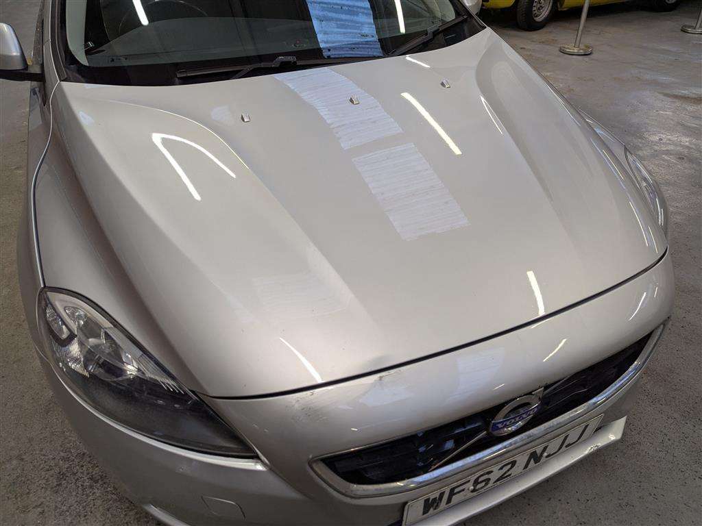 <p>2012 VOLVO V40 ES D2</p>