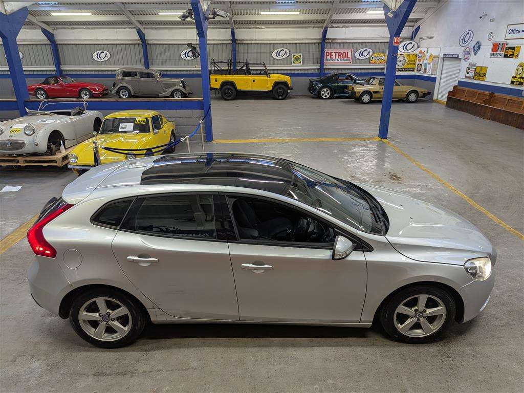 <p>2012 VOLVO V40 ES D2</p>