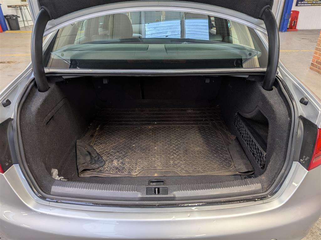 <p>2009 AUDI A4 S LINE TDI AUTO</p>