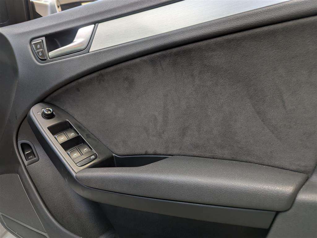 <p>2009 AUDI A4 S LINE TDI AUTO</p>