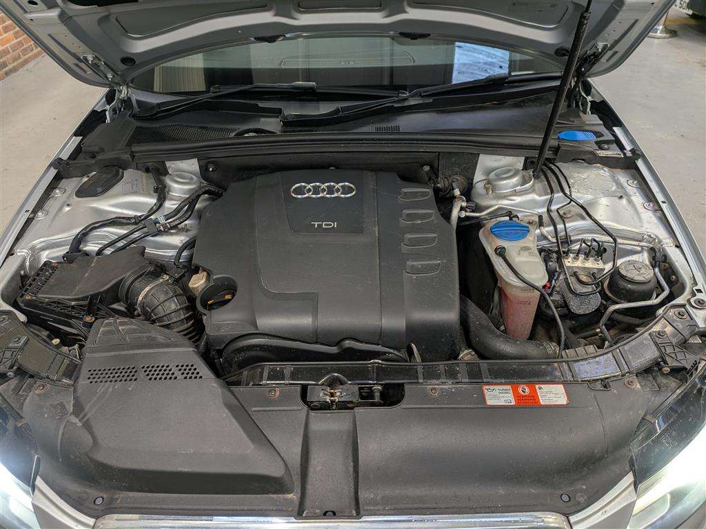 <p>2009 AUDI A4 S LINE TDI AUTO</p>