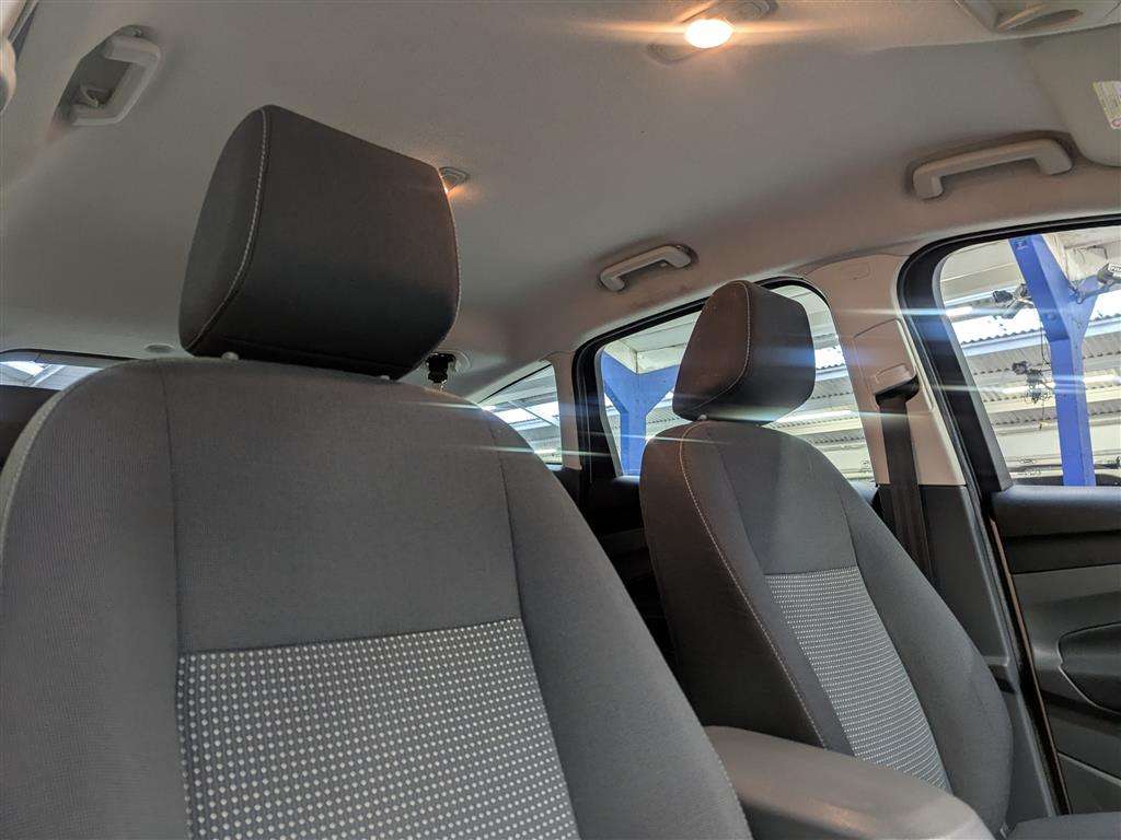 <p>2013 FORD C-MAX ZETEC TDCI</p>