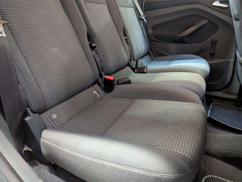 <p>2013 FORD C-MAX ZETEC TDCI</p>