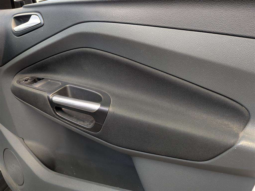 <p>2013 FORD C-MAX ZETEC TDCI</p>