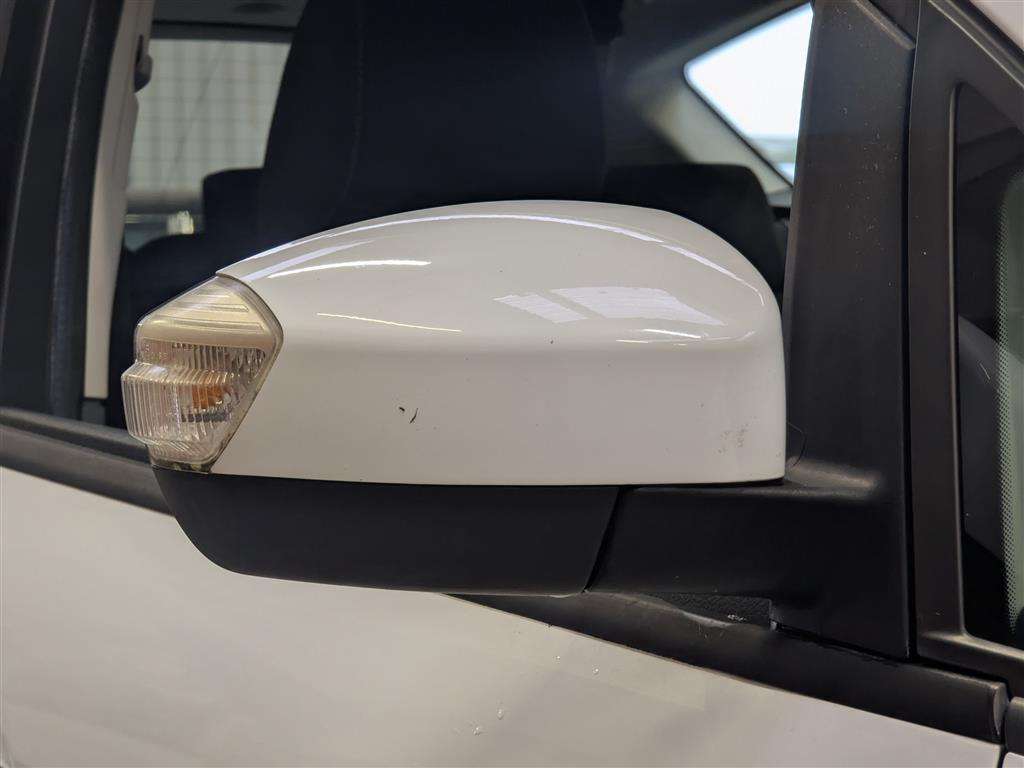 <p>2013 FORD C-MAX ZETEC TDCI</p>