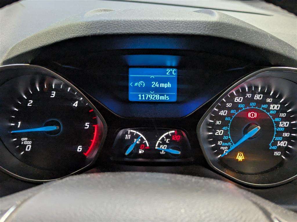 <p>2013 FORD C-MAX ZETEC TDCI</p>