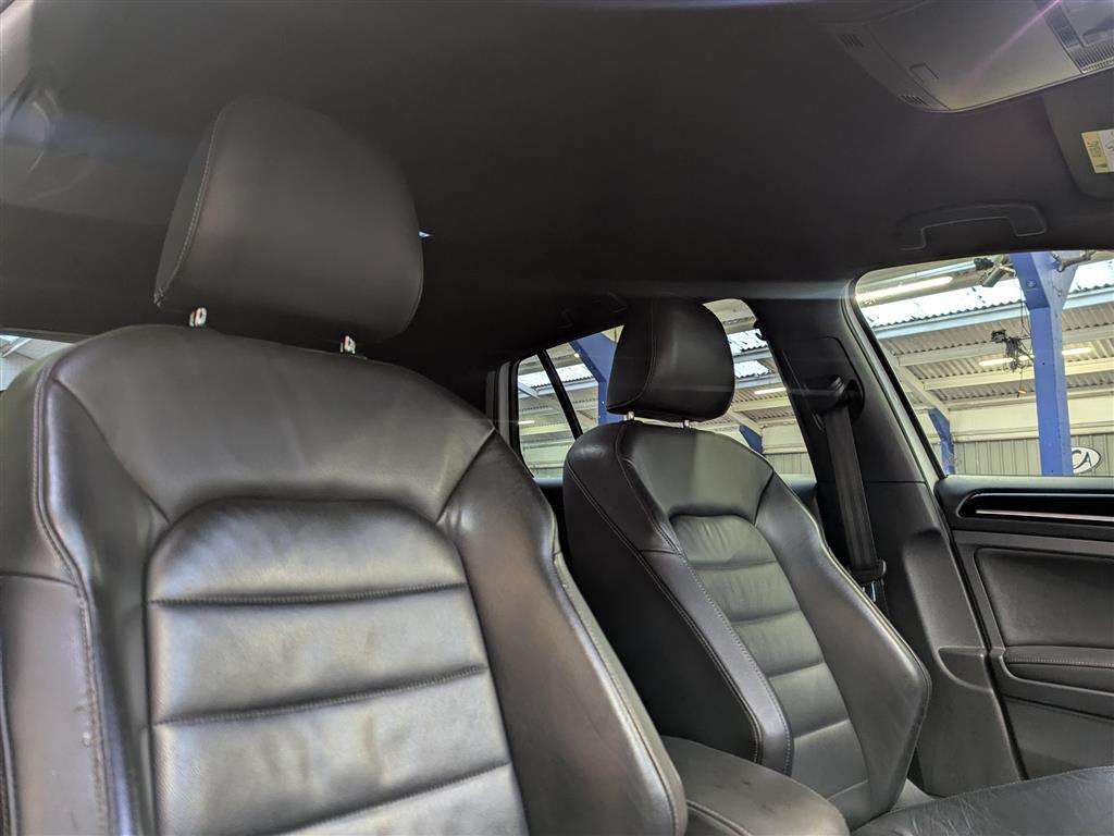 <p>2016 VOLKSWAGEN GOLF GTD S-A</p>