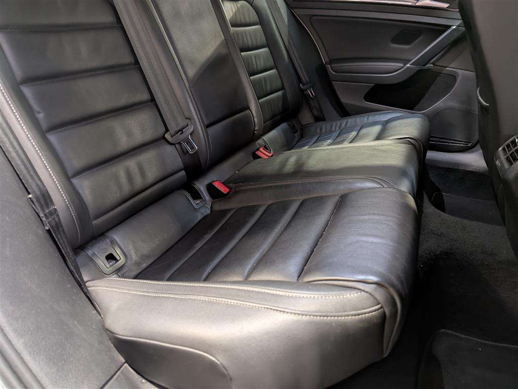 <p>2016 VOLKSWAGEN GOLF GTD S-A</p>