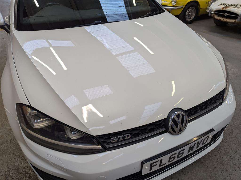 <p>2016 VOLKSWAGEN GOLF GTD S-A</p>