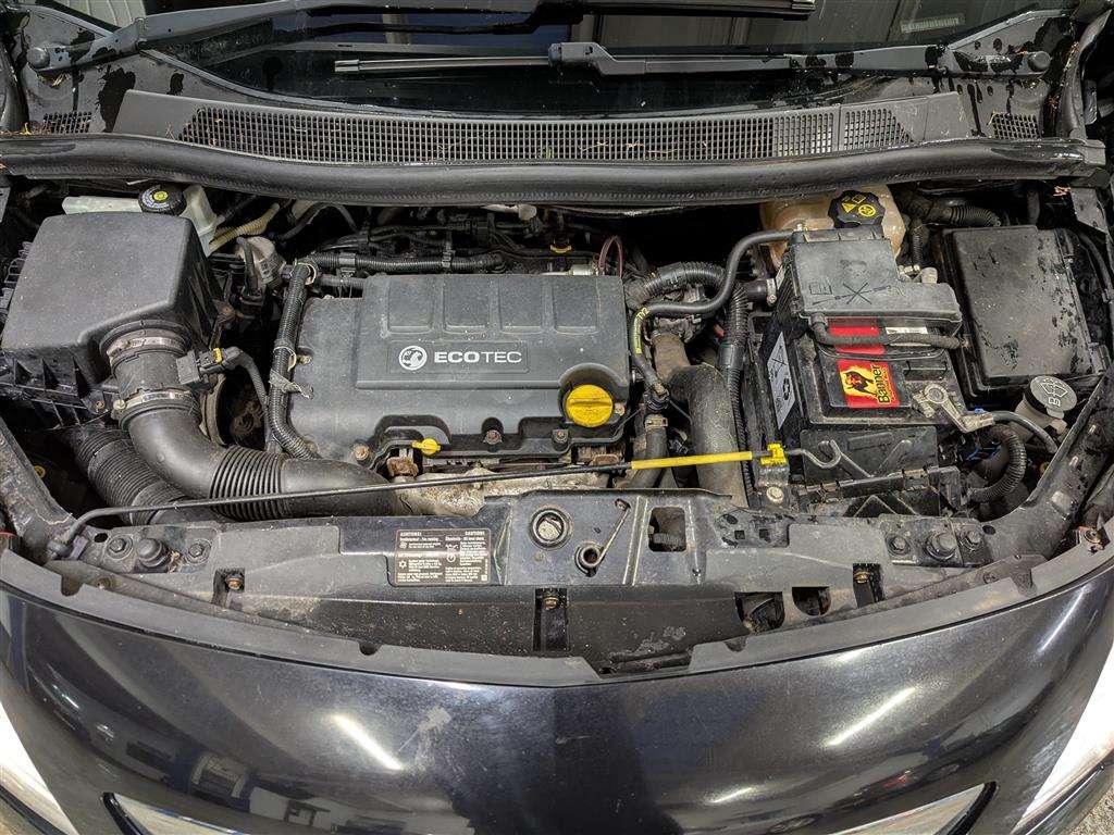 <p>2010 VAUXHALL MERIVA S TURBO</p>