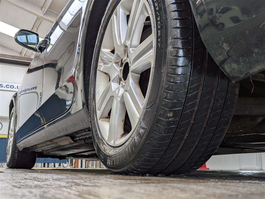 <p>2011 AUDI A4 TECHNIK TDI</p>