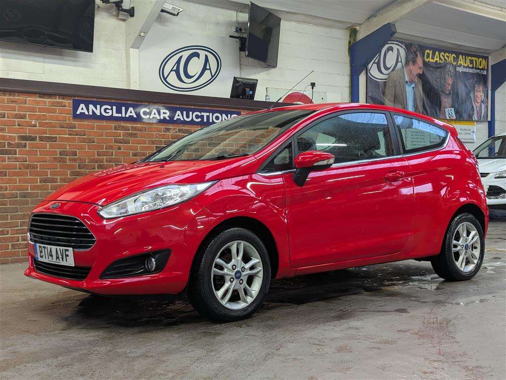 <p>2014 FORD FIESTA ZETEC</p>