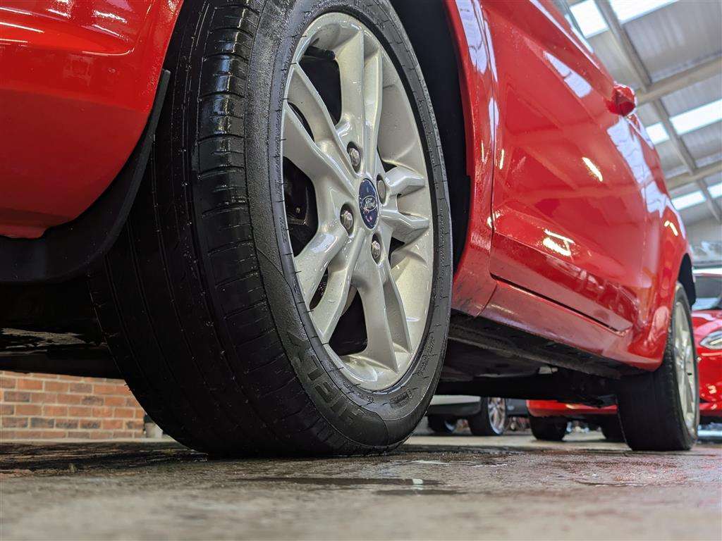 <p>2014 FORD FIESTA ZETEC</p>