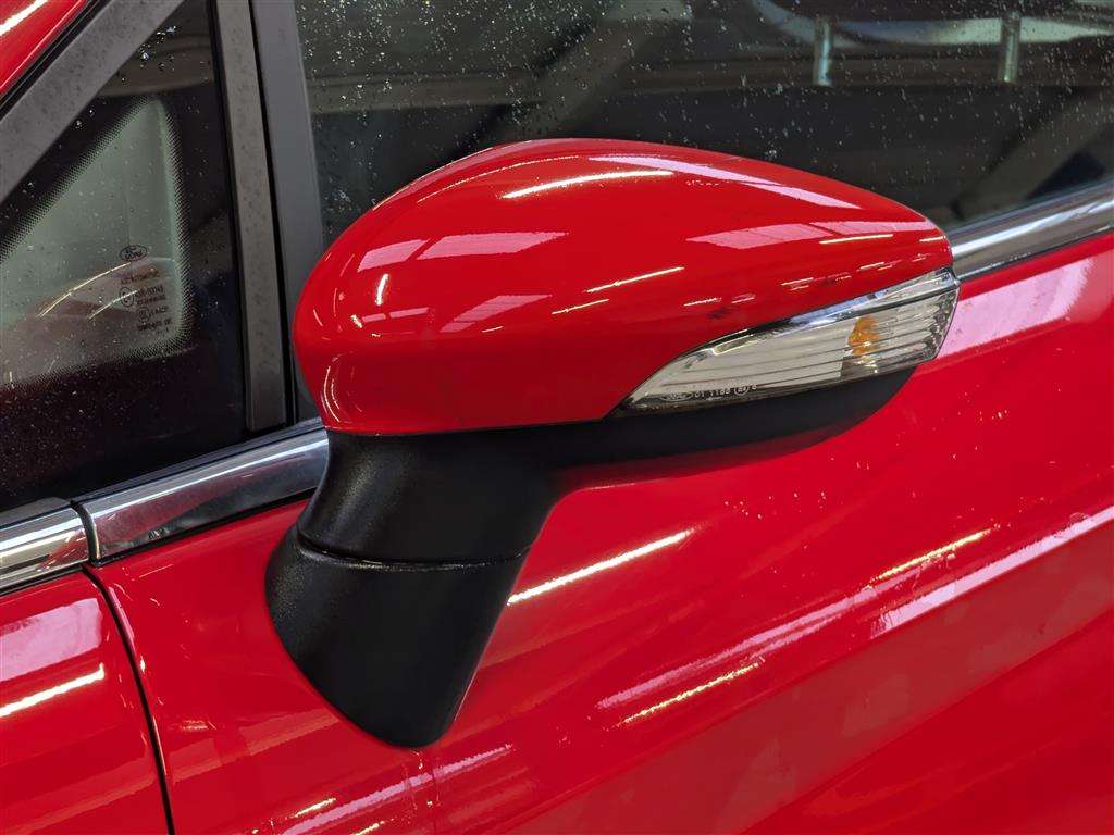 <p>2014 FORD FIESTA ZETEC</p>