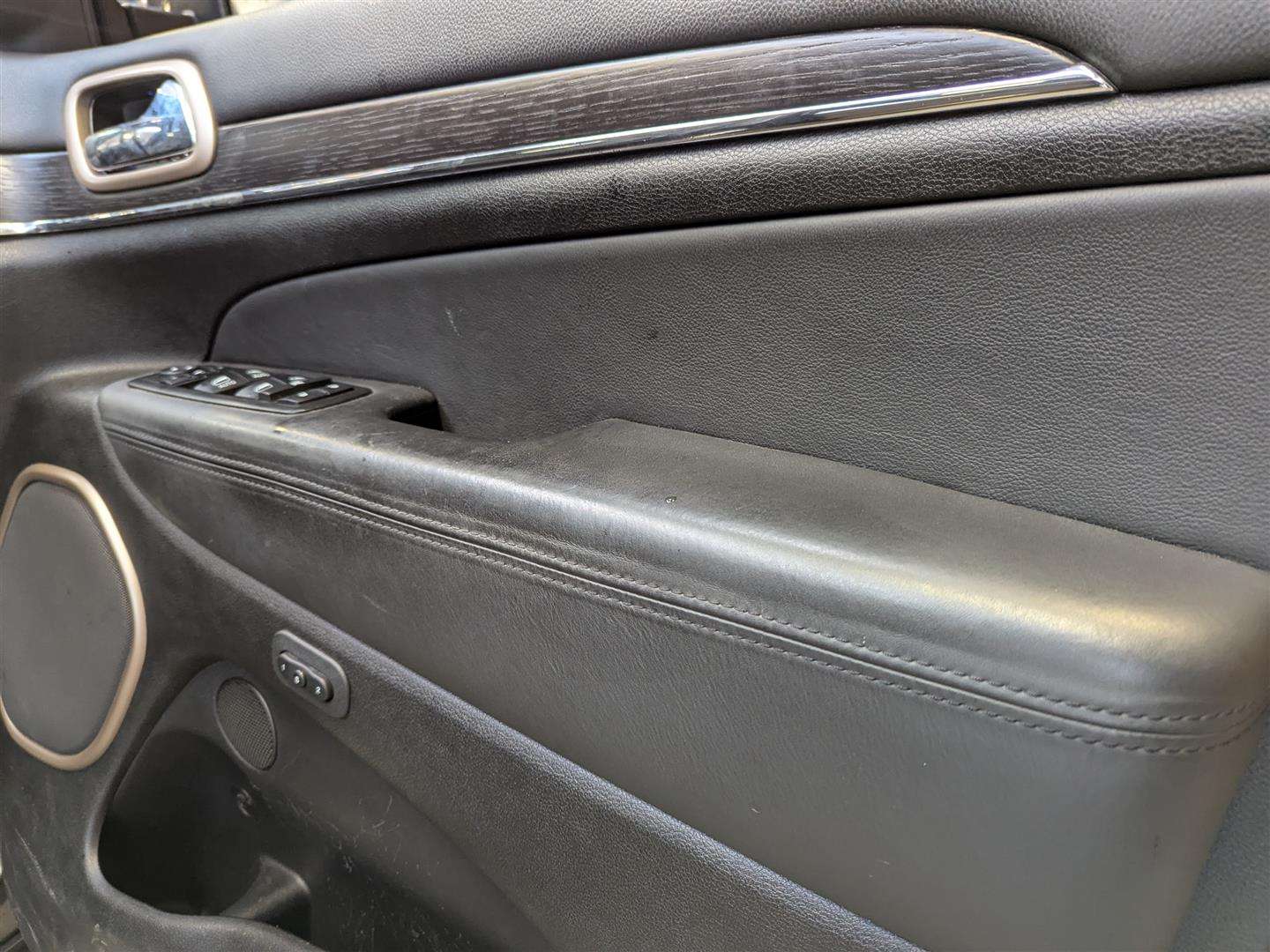 <p>2014 JEEP GRAND CHEROKEE SUMMIT CRD</p>