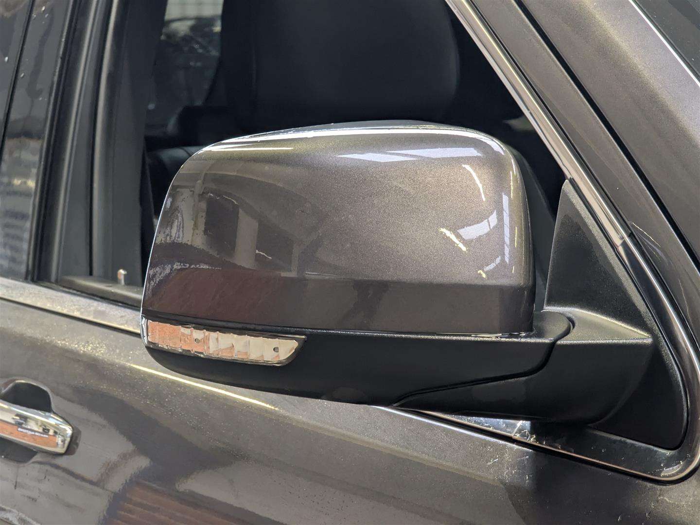 <p>2014 JEEP GRAND CHEROKEE SUMMIT CRD</p>