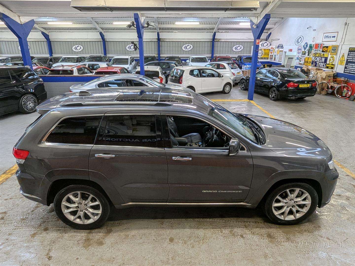 <p>2014 JEEP GRAND CHEROKEE SUMMIT CRD</p>