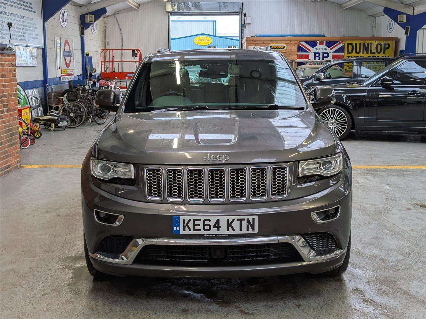 <p>2014 JEEP GRAND CHEROKEE SUMMIT CRD</p>